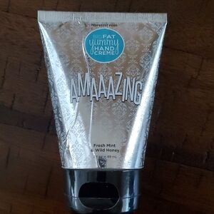 Retired Perfectly Posh - Amaazing Hand Creme